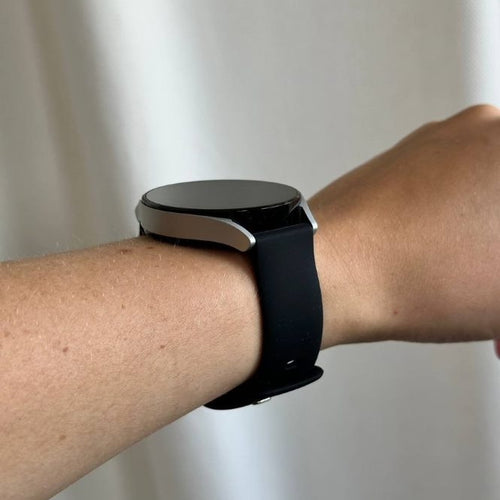 xoxo Wildhearts Samsung Galaxy Watch Active Silicone Strap (Black)