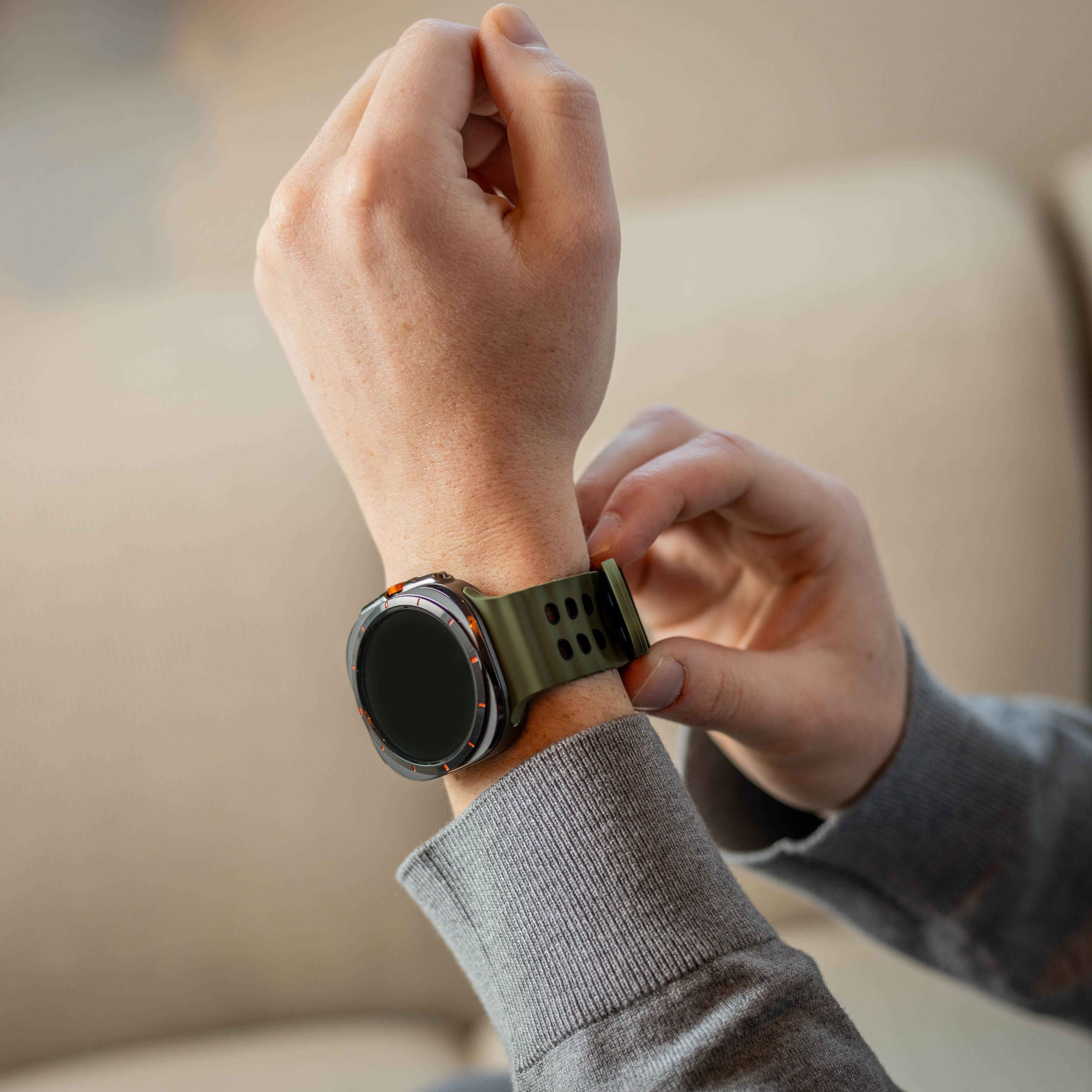 Samsung Galaxy Watch Ultra wave siliconen bandje (groen/zwart) 