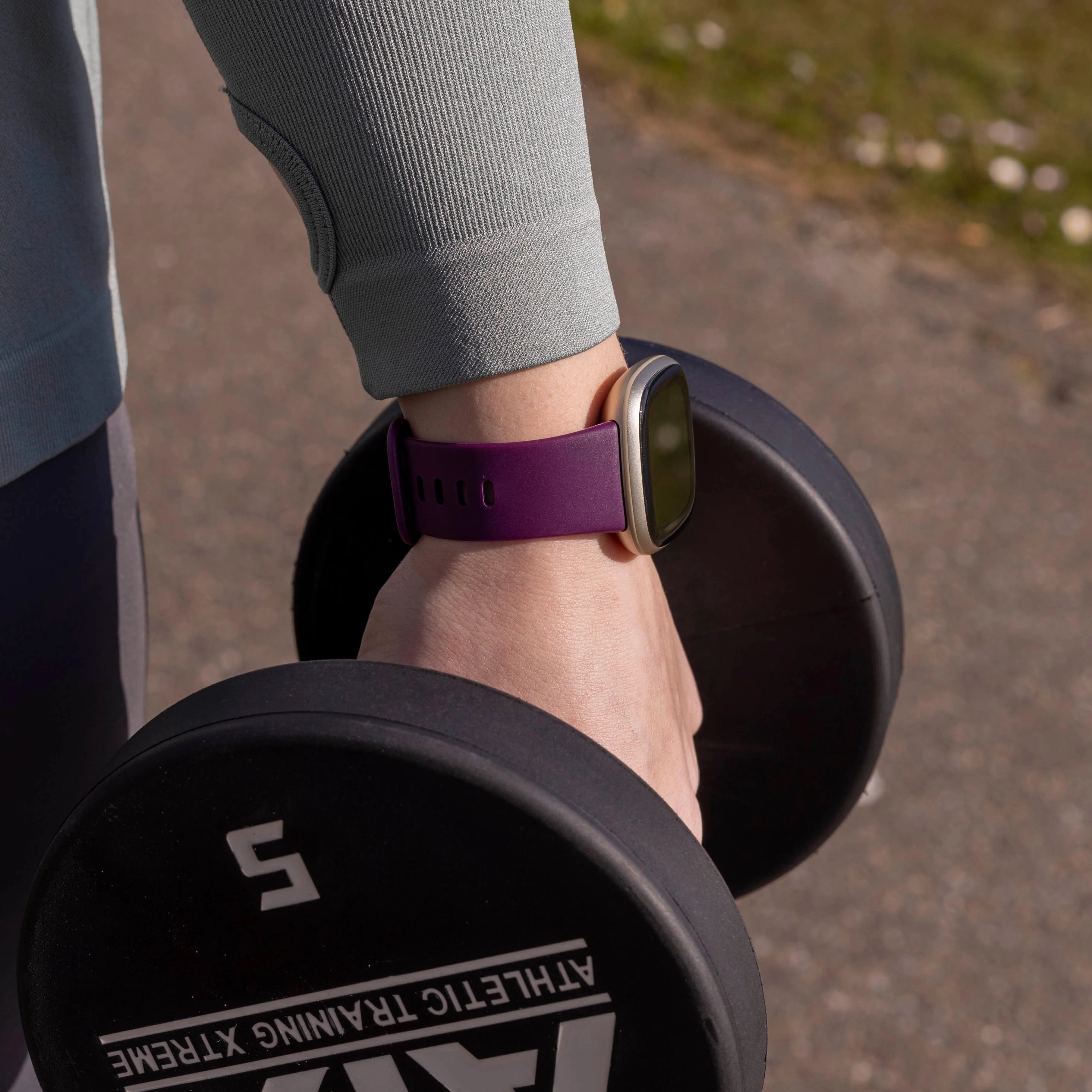 Fitbit Versa 3 siliconen classic bandje (donkerpaars)