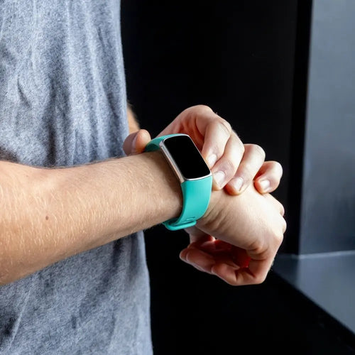 Fitbit Charge 5 siliconen bandje (aqua)