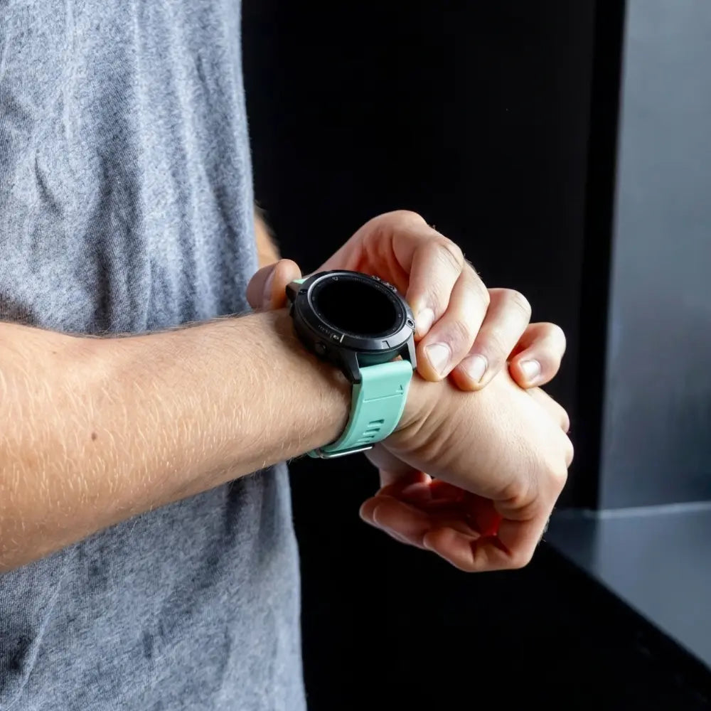 Garmin Fenix 5s / 6s glossy silicone band (aqua)
