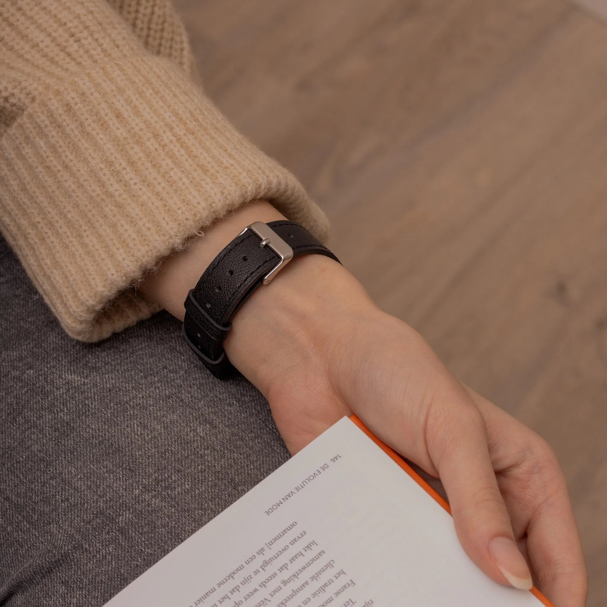 Coros Apex 2 Pro modern leren band (zwart)