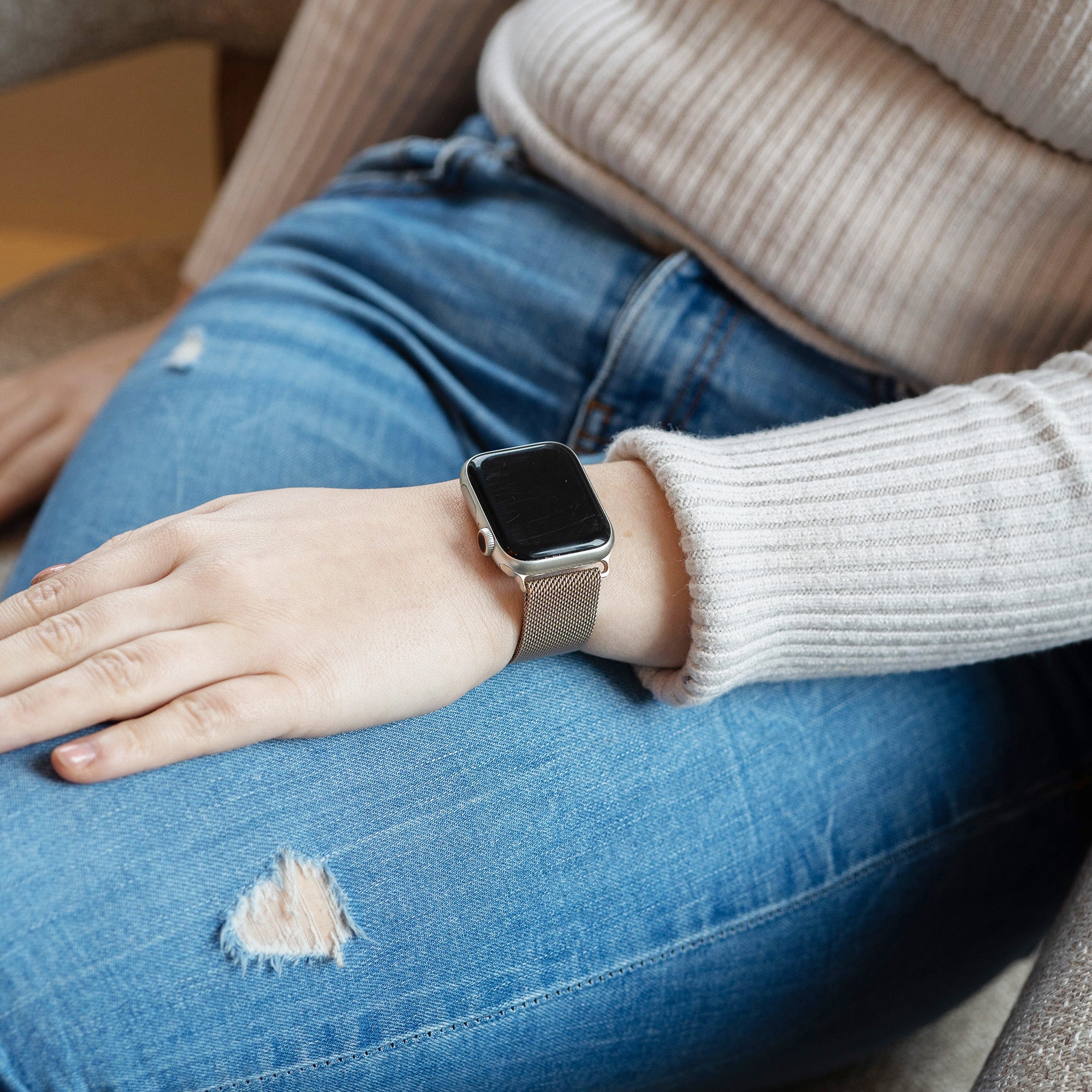 Apple Watch Ultra Milanese band (champagne)