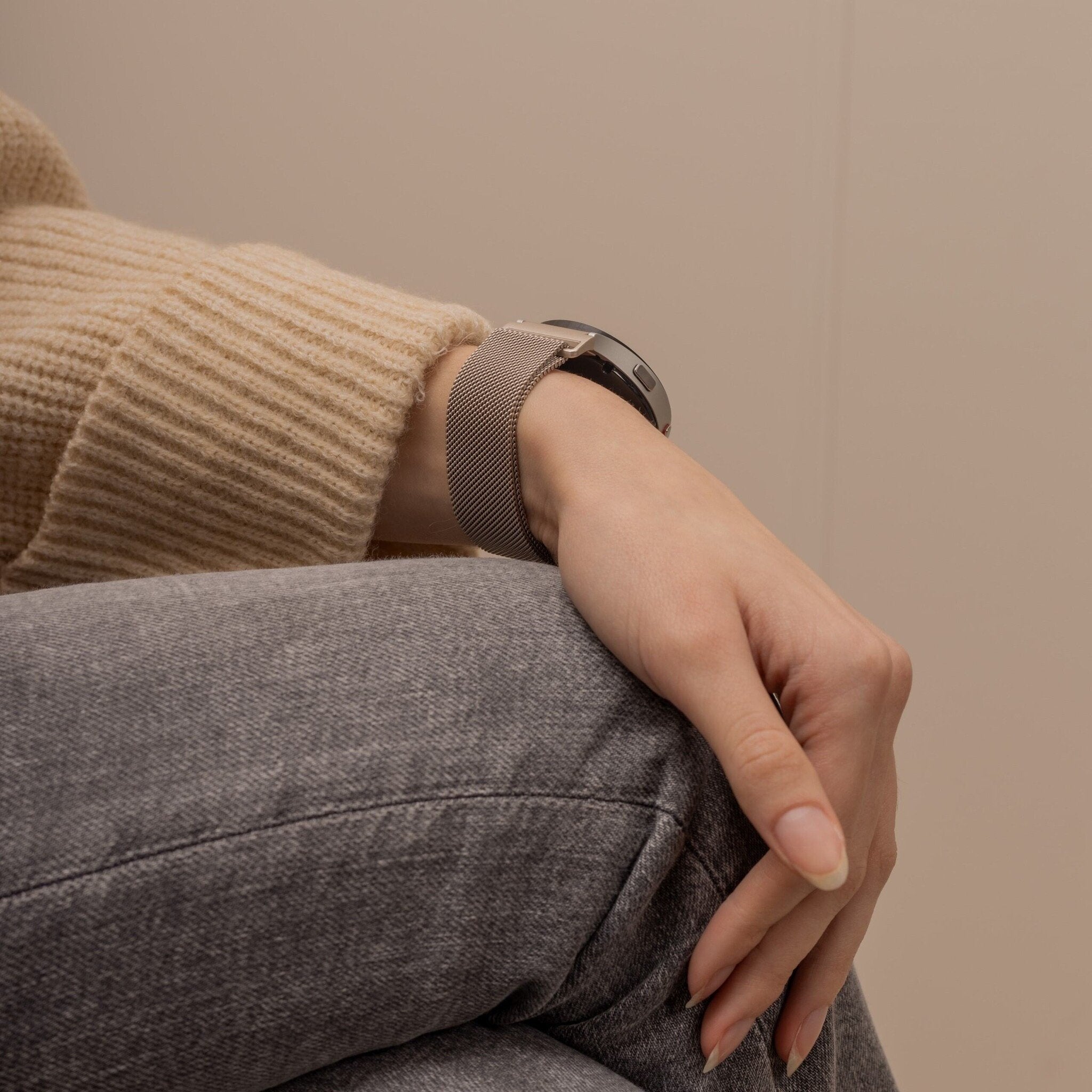 Fossil Gen 6 (42mm) Milanese band (champagne goud)