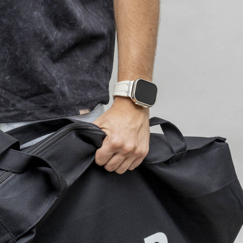BALR Apple Watch Ultra liquid siliconen band (beige/titanium)