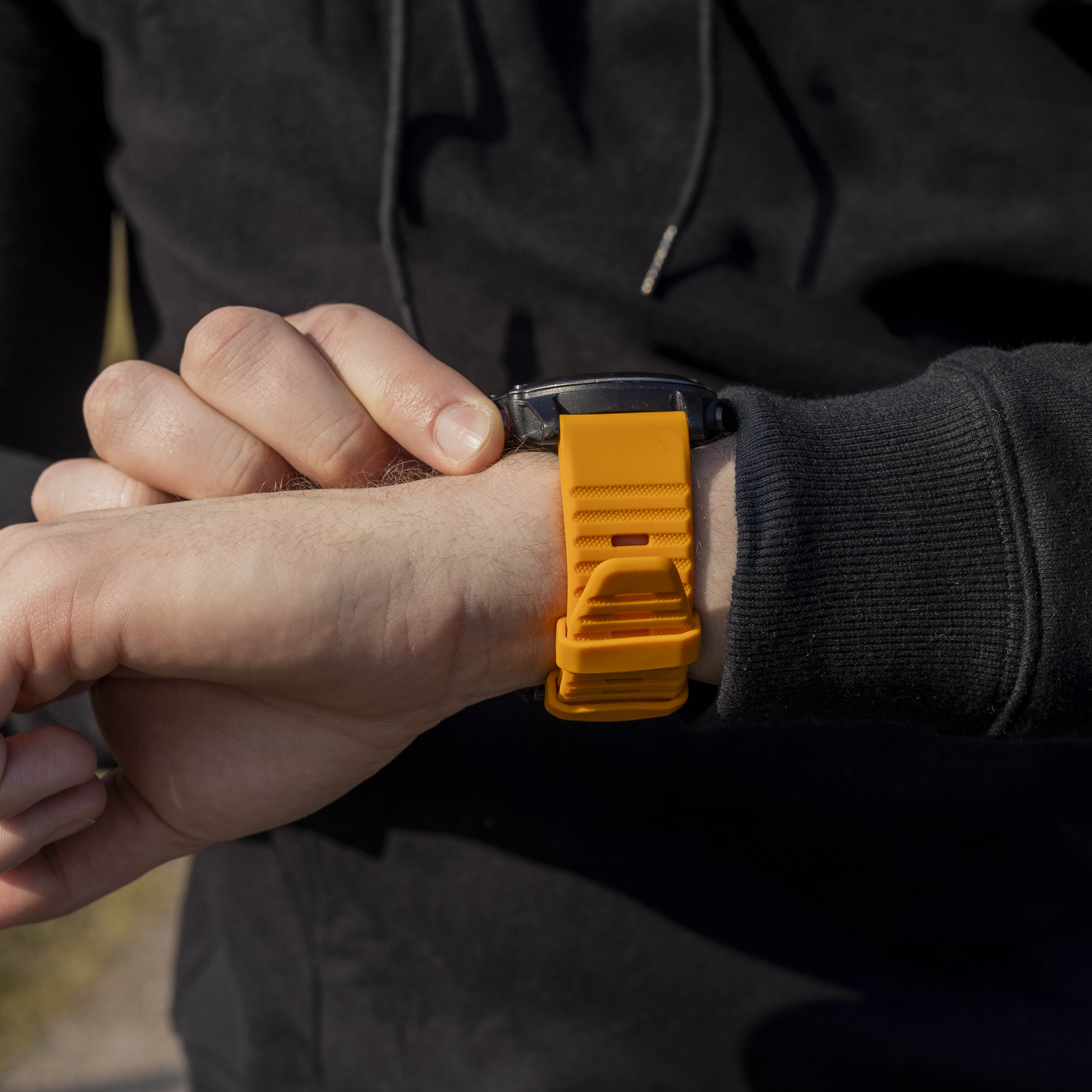 Bandz Garmin Instinct 3 - 50mm siliconen band met gesp (oranje)