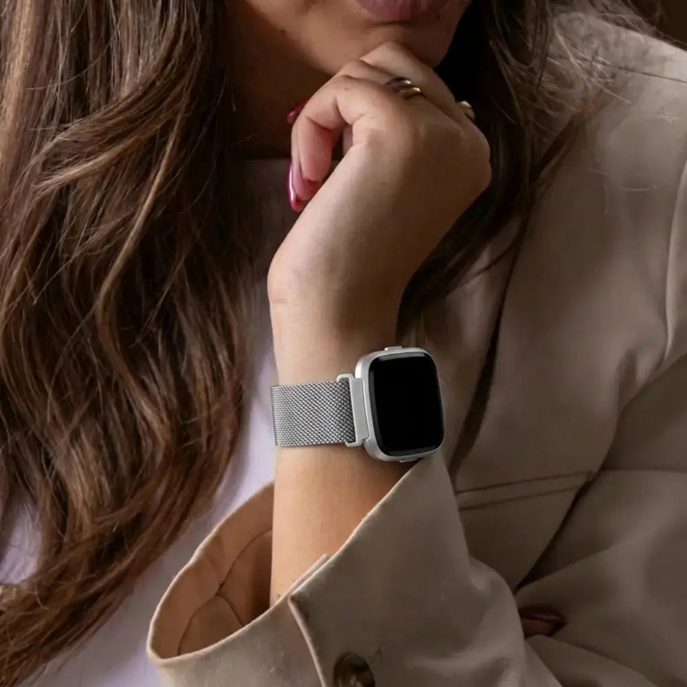 Fitbit Versa (2) Milanese band (zilver)