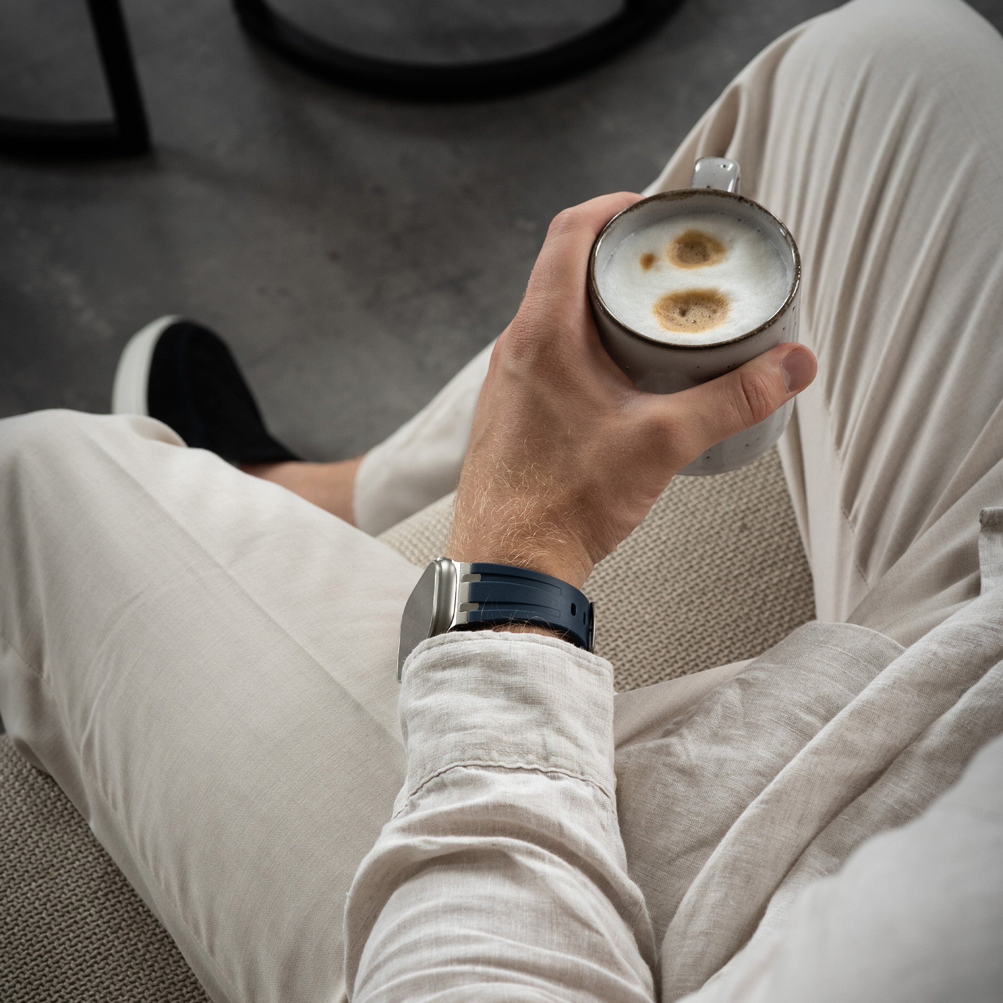 Bandz Apple Watch siliconen band 'Luxe Liquid' (blauw met zilver)