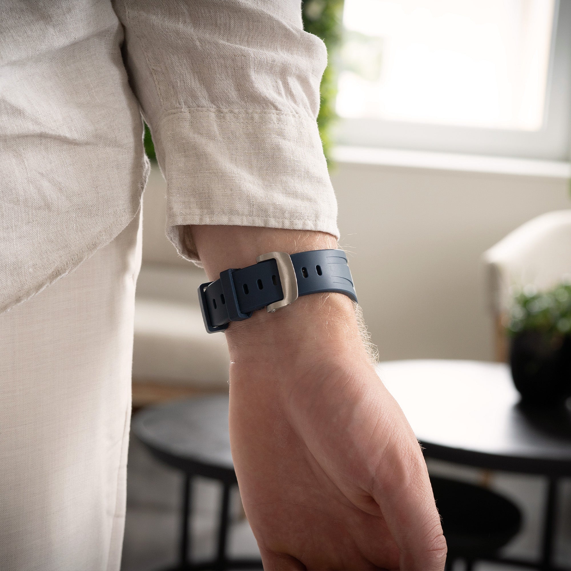 Bandz Apple Watch siliconen band 'Luxe Liquid' (blauw met zilver)