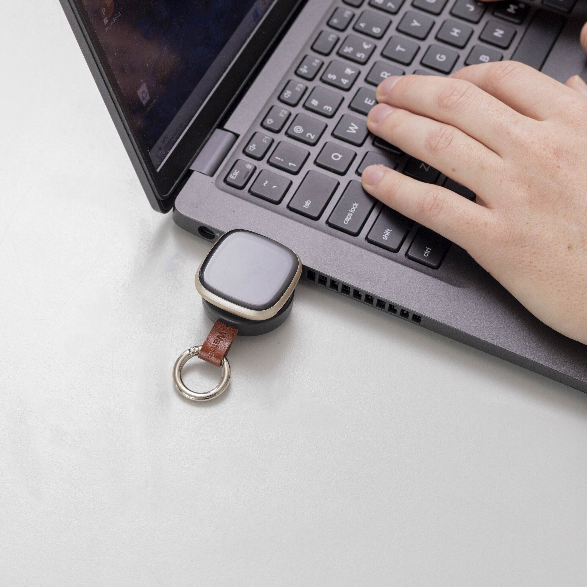 Fitbit Versa 3 / Sense mini oplader (zwart)