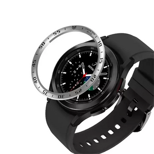 galaxy-watch-4-classic-bezel-ring-tijd-zilver