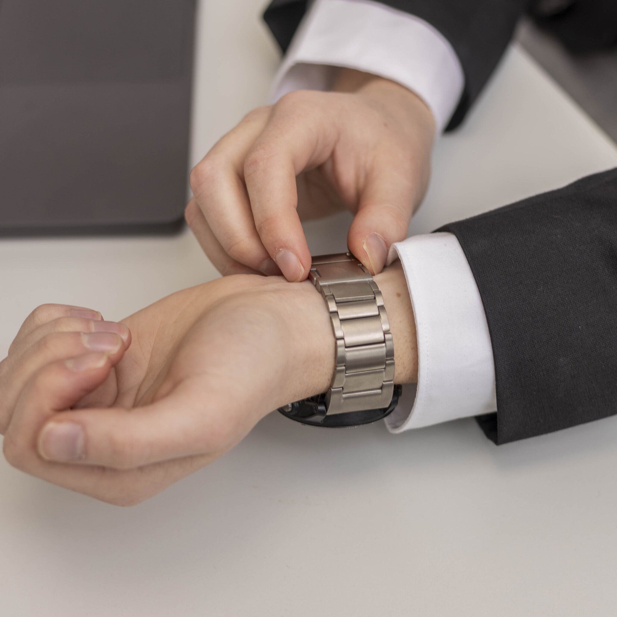 Garmin Tactix 7 magnetische titanium band (zilver)