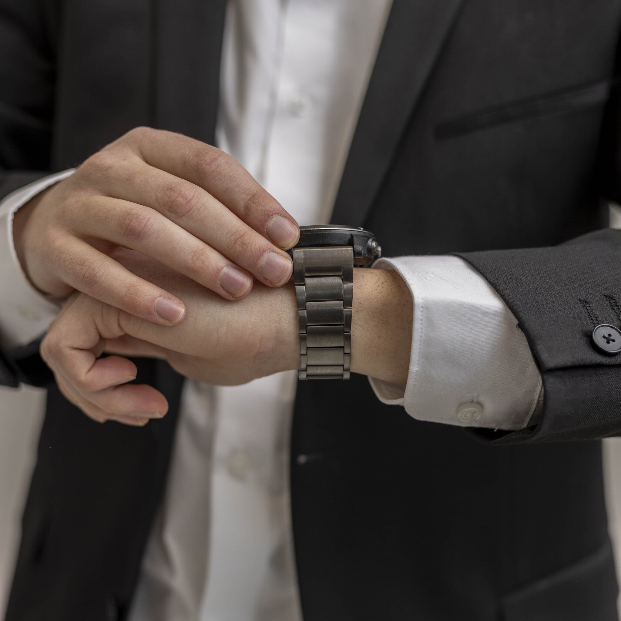 Garmin MARQ magnetische titanium band (grafiet)