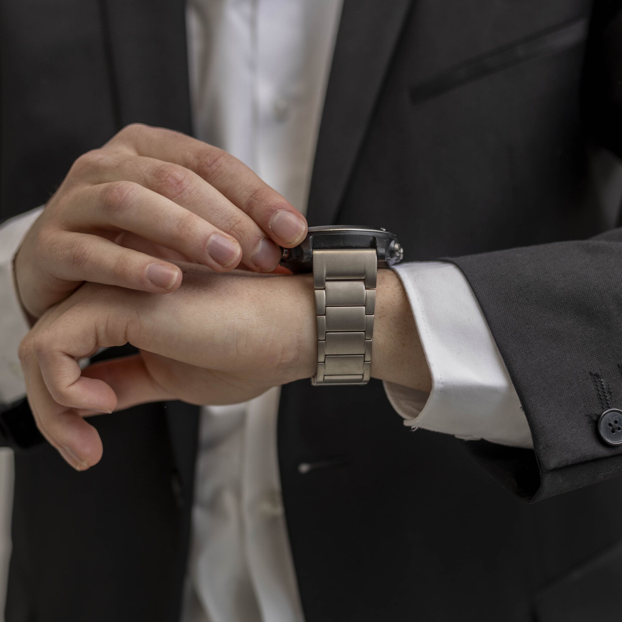 Garmin Quatix 8 - 51mm magnetische titanium band (titanium)