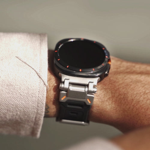 Samsung Galaxy Watch Ultra 2 Explorer' TPU band (zwart met titanium)