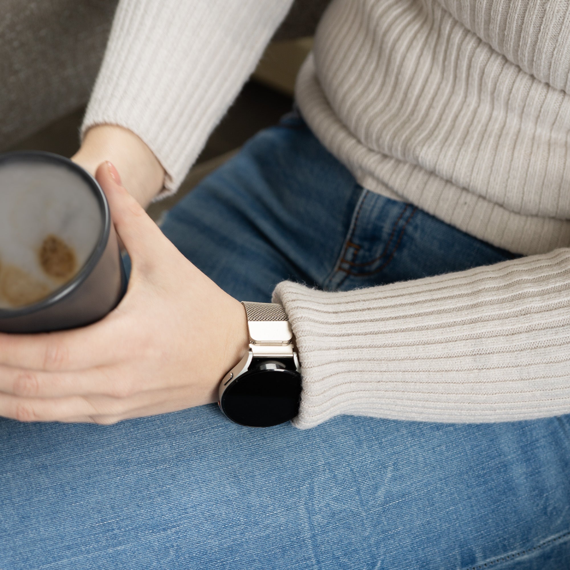 Samsung Galaxy Watch 4 - 44mm Milanese band (sterrenlicht)