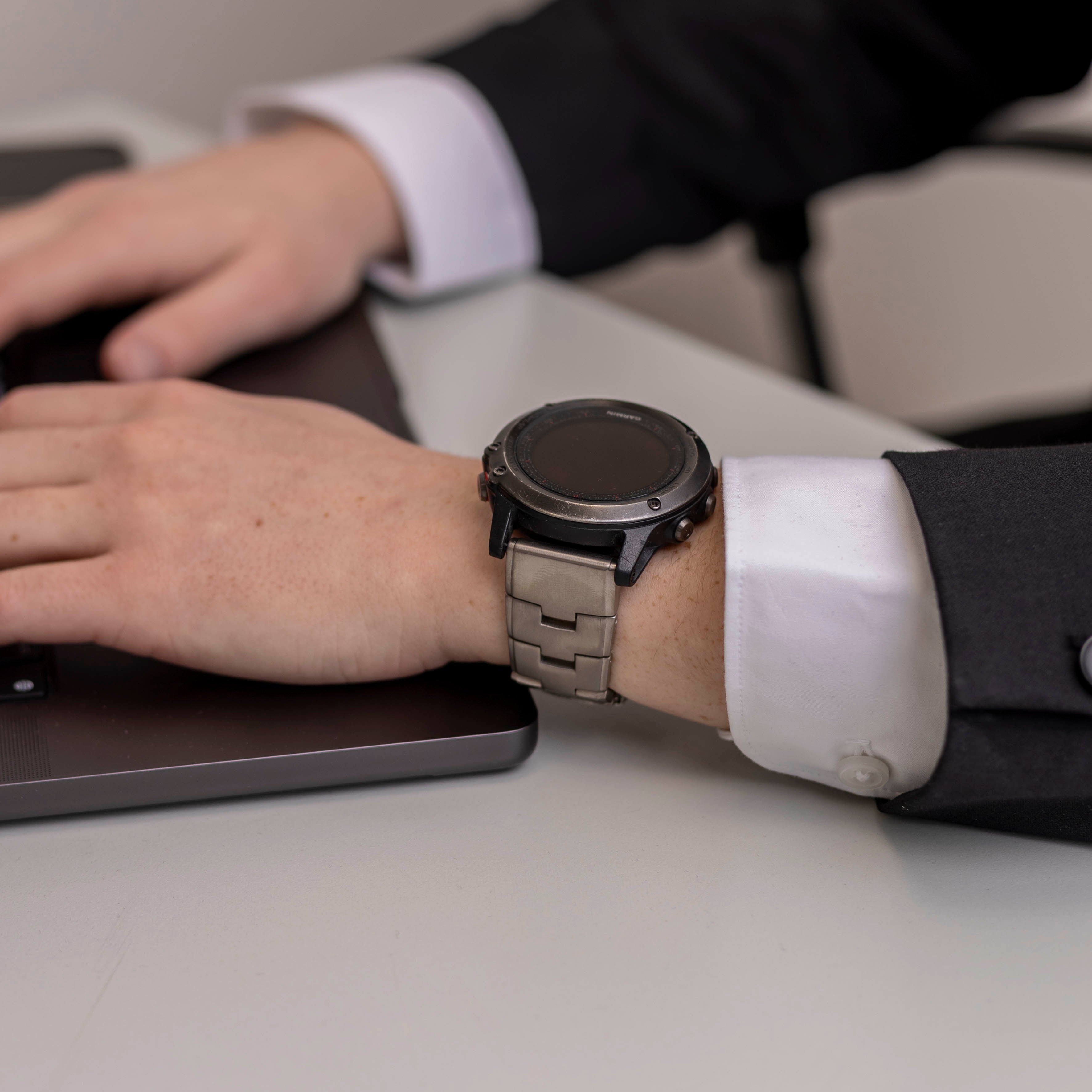 Garmin Fenix 8 - 51mm titanium bandje (zilver)