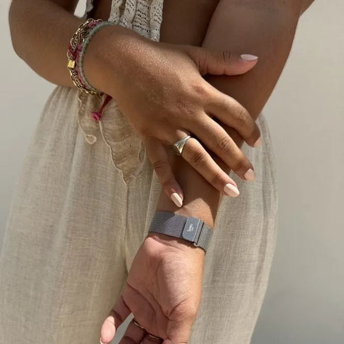xoxo Wildhearts Apple Watch Milanese band (zilver)